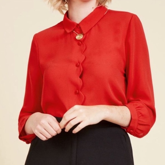 ModCloth Chiffon Button-Up Blouse with Scallops - Picture 1 of 1